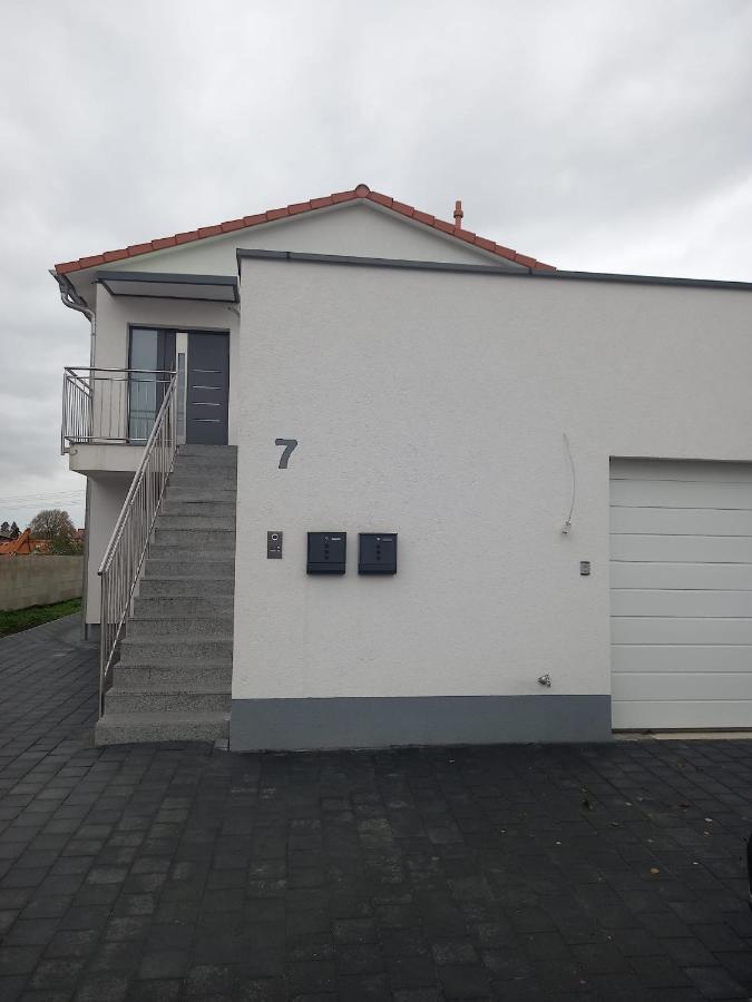 Neubau Appartement Mit Terasse, Privater Eingang,Parkplatz,Kueche Fürth Buitenkant foto