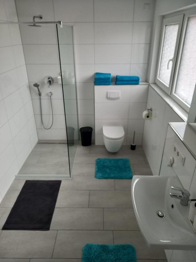 Neubau Appartement Mit Terasse, Privater Eingang,Parkplatz,Kueche Fürth Buitenkant foto
