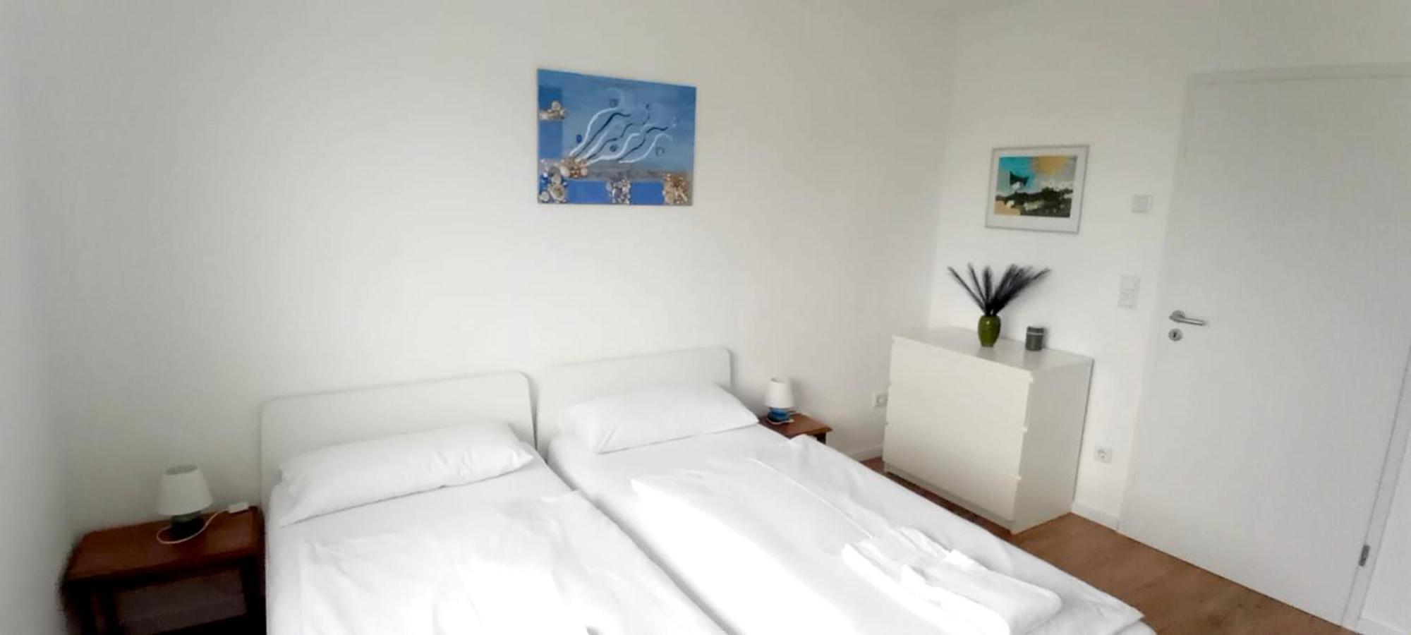 Neubau Appartement Mit Terasse, Privater Eingang,Parkplatz,Kueche Fürth Buitenkant foto
